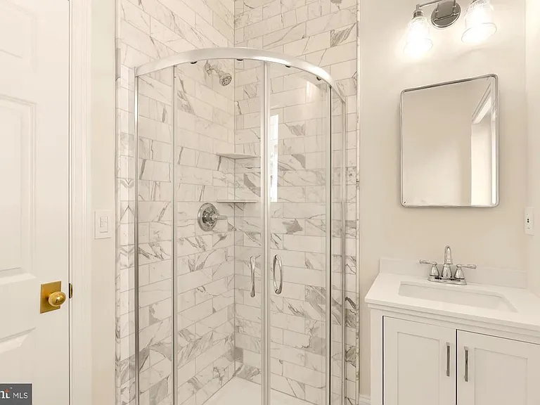 3542 T St NW #2 — Photo 14