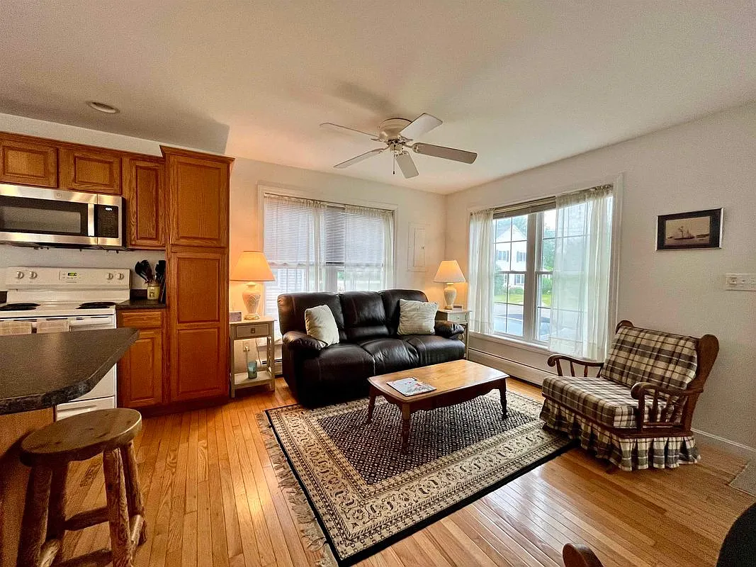 2 bed, 2.0 bath, 1200 sqft, $2,700 — Photo 4