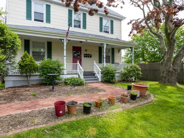 90 Gibbs Ave, Newport, RI
