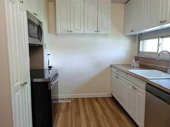 3rd image of 12359 Sparrowwood Ct