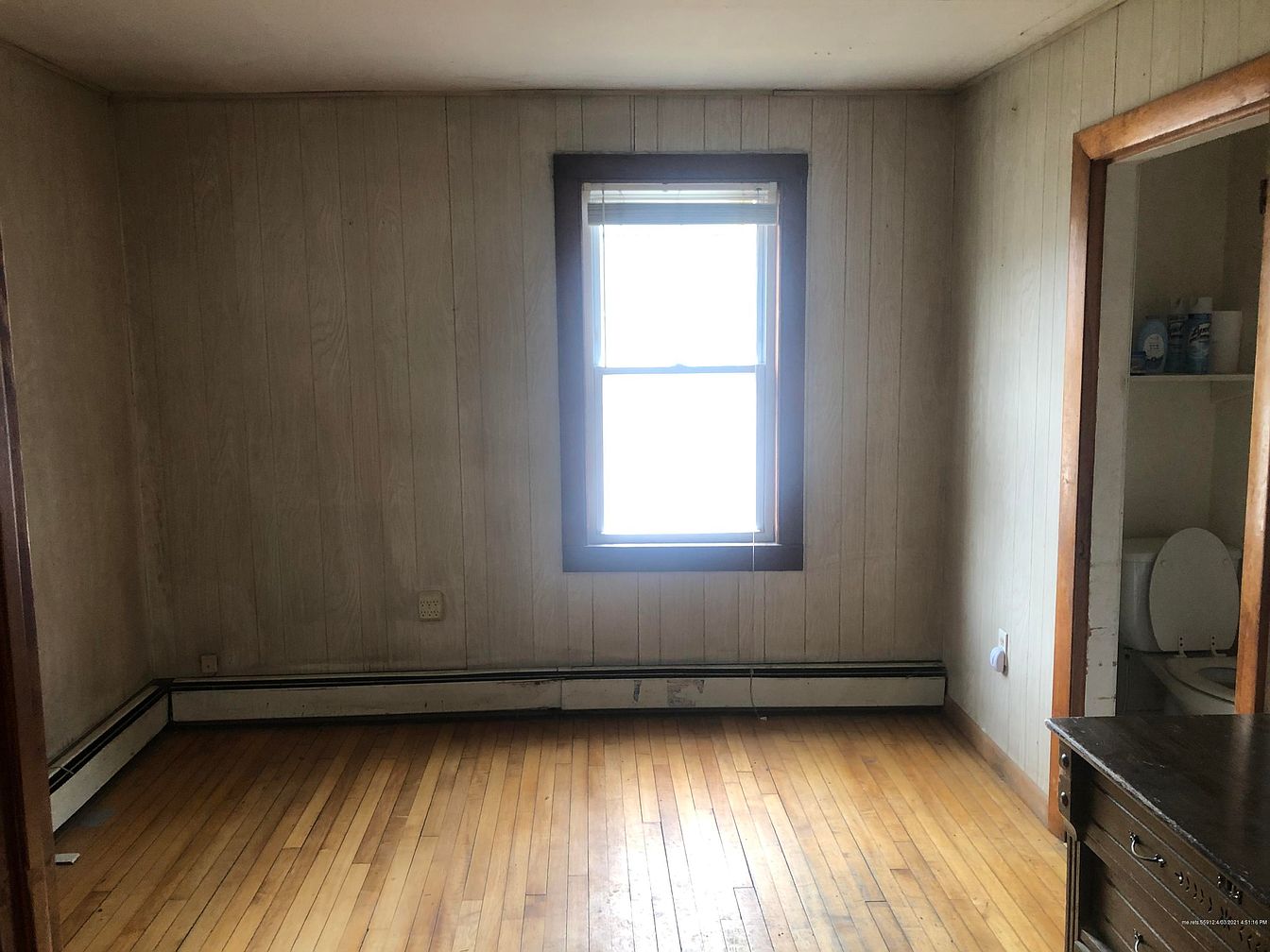 c. 1950 Fixer Upper For Sale in Howland, ME. 65K Sold Old Houses