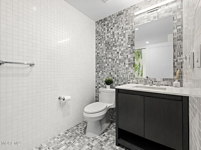 20 Melrose Ter #511 — Photo 17