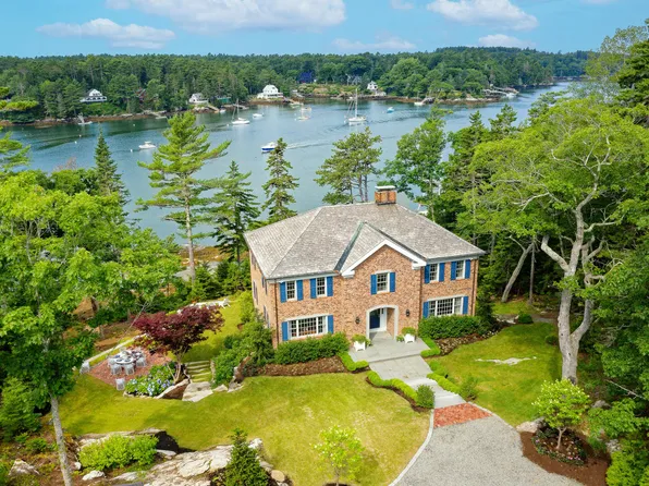 12 Bear End Road, Boothbay Harbor, ME 04538