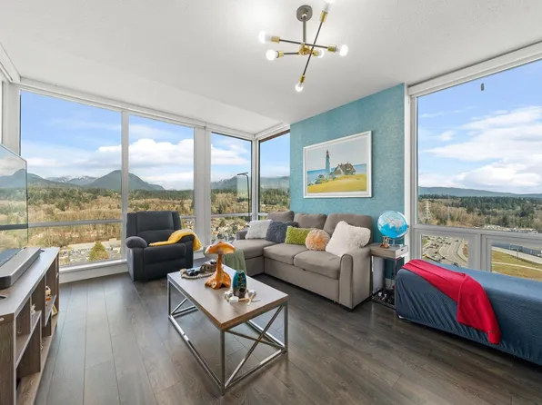 1550 Fern St #2202, North Vancouver, BC V7J 0A9