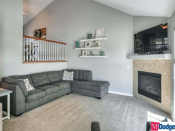 4th image of 18714 Berry St
