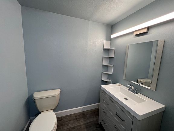 3rd image of 131 Touchstone Pl