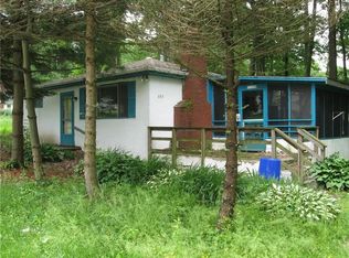 157 Crestview Dr, Acme, PA 15610