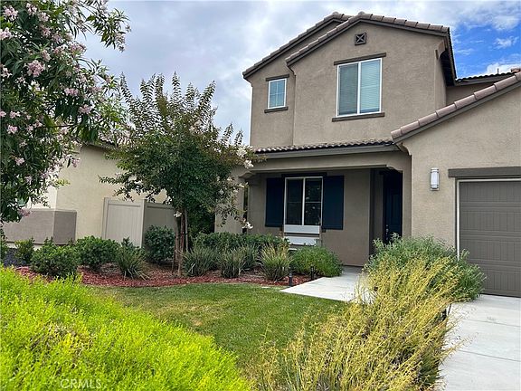 4th image of 1136 Poinsettia Cir