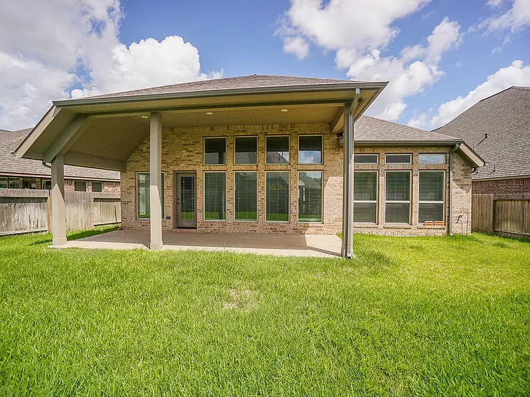 1215 Watercrest Park Ln — Photo 23