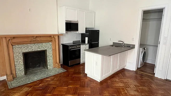 Rented by Kingdom Equities MGMT LLC | media 22