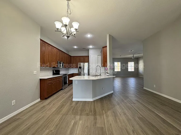 2531 Sawgrass Lake Ct — Photo 10
