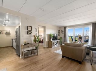 50 Boatswains Way APT 413, Chelsea, MA 02150