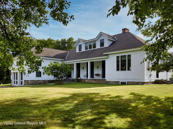 60 Blueberry Lane, Austerlitz, NY 12017