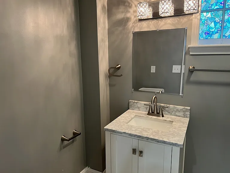2321 Hawthorne Ave — Photo 24