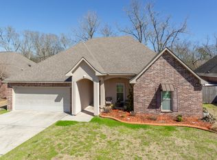 1334 Rue Riviere Dr, Port Allen, LA 70767