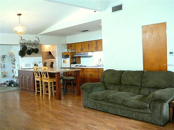 4th image of 3621 Lei Dr