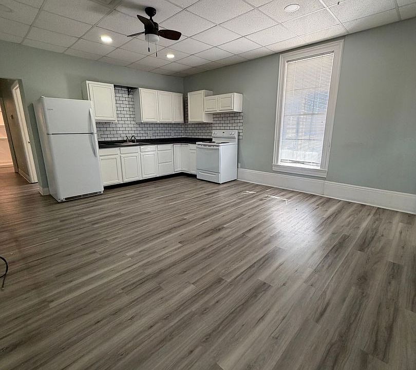 1st image of 221 S Main St Suite 101