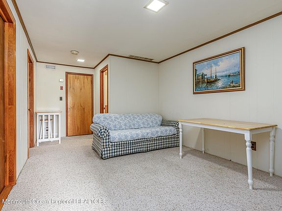 3rd image of 45D Court D #2304