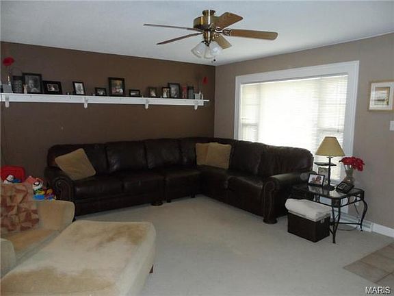 3rd image of 375 Albert Dr