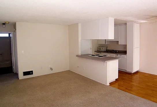 9522 Carroll Canyon Rd #118 — Photo 2