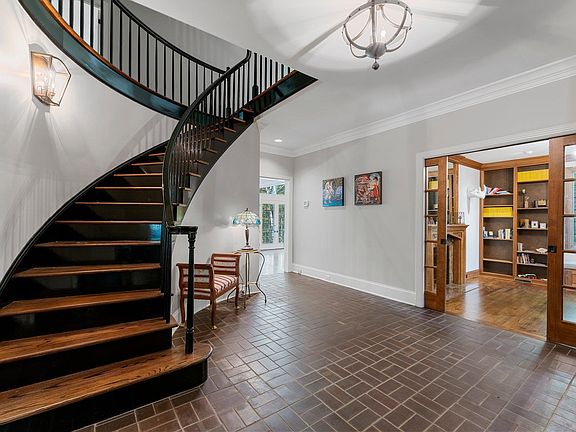 5th image of 181 Morningstar Ct