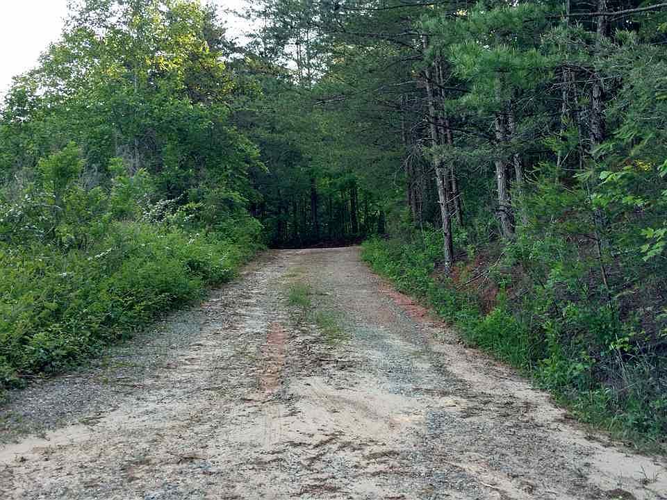 2nd image of Lazy Acres Ln