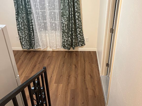 2nd image of 715 Ventura St