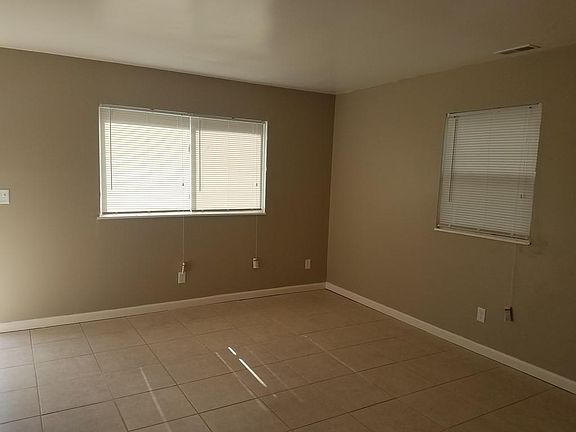 3rd image of 3552 Dorham Pl