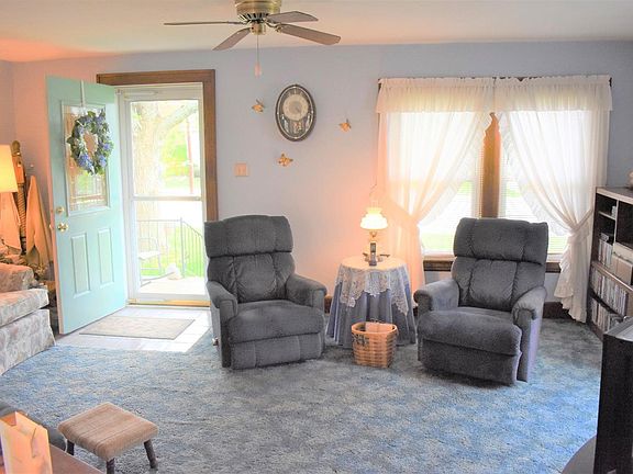 5th image of 633 Lewis Ave