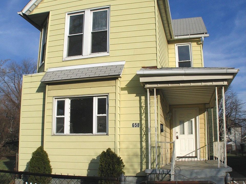 1st image of 658 E Starr Ave