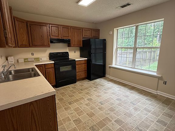 2nd image of 49 Skyway Dr