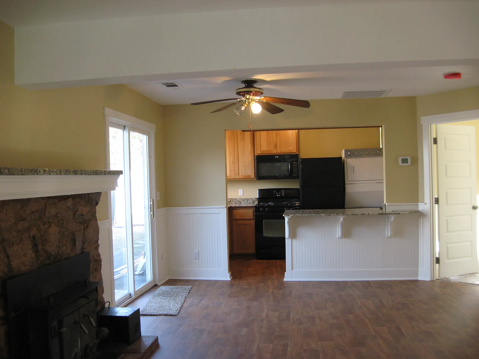 2 bed, 1100 sqft, $1,395 — Photo 3