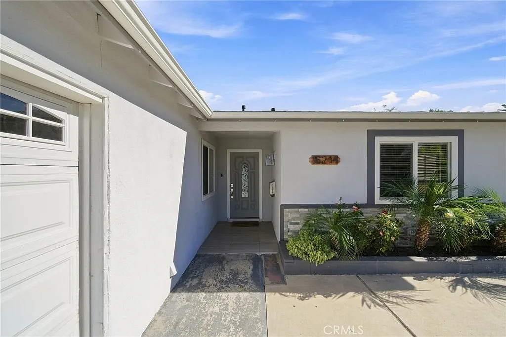 3 bed, 1168 sqft, $4,000 — Photo 3