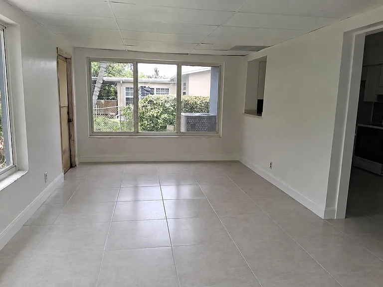 1837 Gardenia Rd — Photo 8