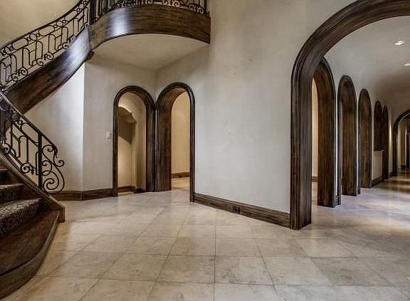 5th image of 3417 Saint Johns Dr