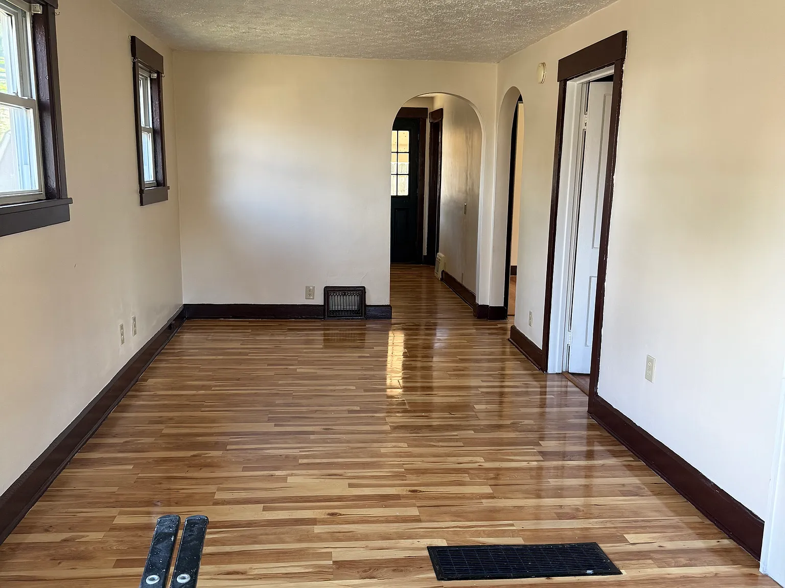 2 bed, 600 sqft, $950 — Photo 2