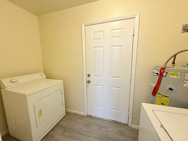 12815 N 113th Ave #2 — Photo 7