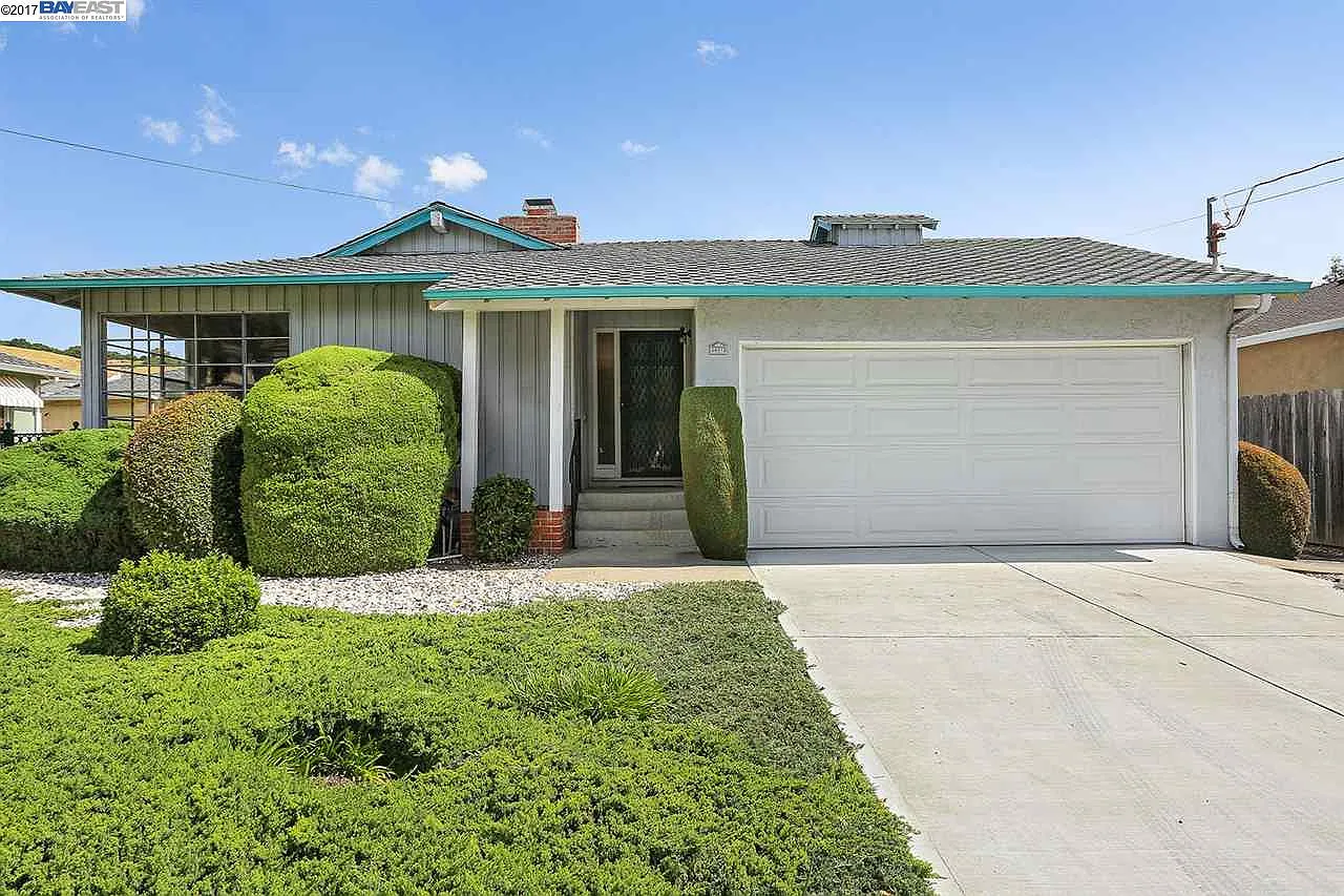18172 Lake Chabot Rd photo 1