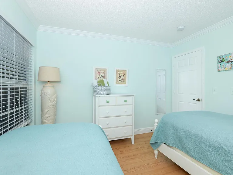 4051 NE Breakwater Dr — Photo 54