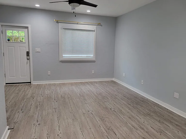 110 Handler St #110 — Photo 5