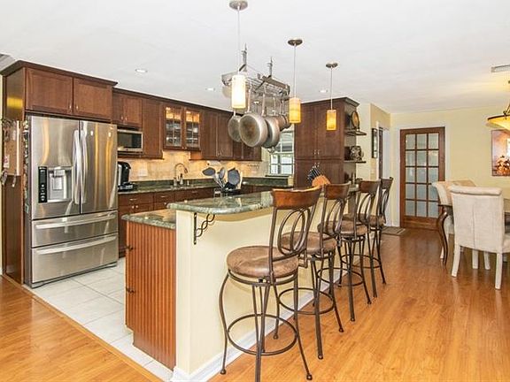 4th image of 3309 W Iowa Ave