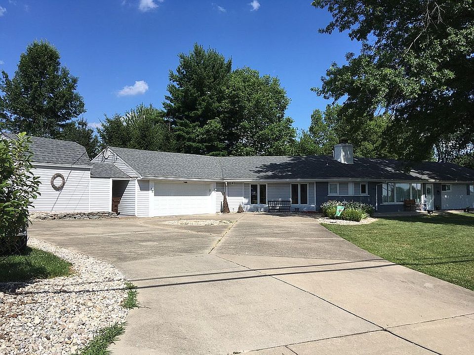 1st image of 3020 Brookwood Dr
