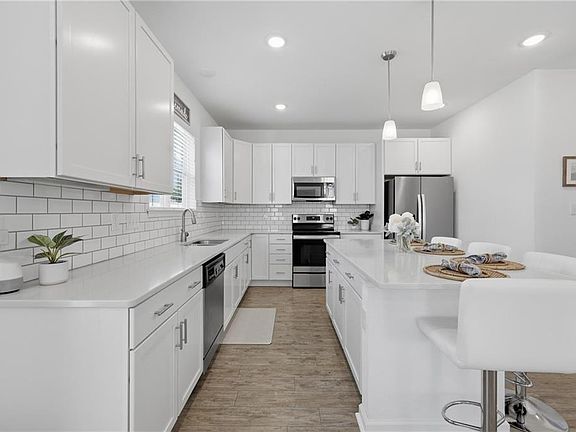 2nd image of 508 Esterview Ln
