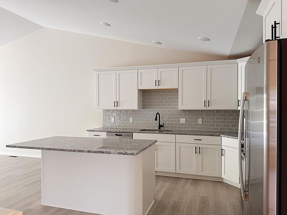 5th image of 15108 Kingfisher Way