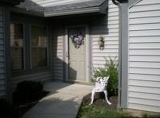 325 N Bayshore Dr, Columbiana, OH 44408