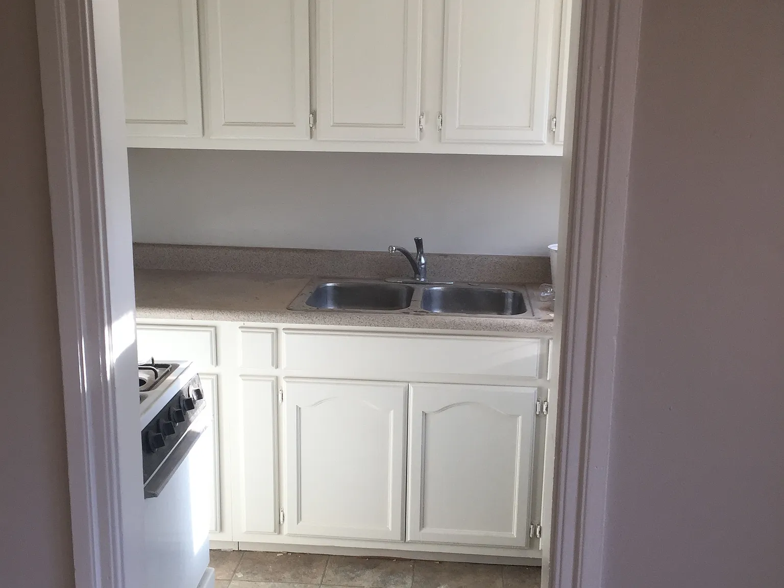 Studio, 395 sqft, $1,725 — Photo 4