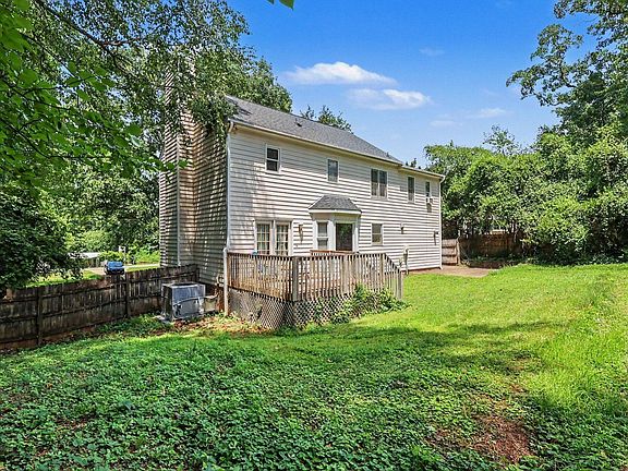 4th image of 2515 Pink Acres St