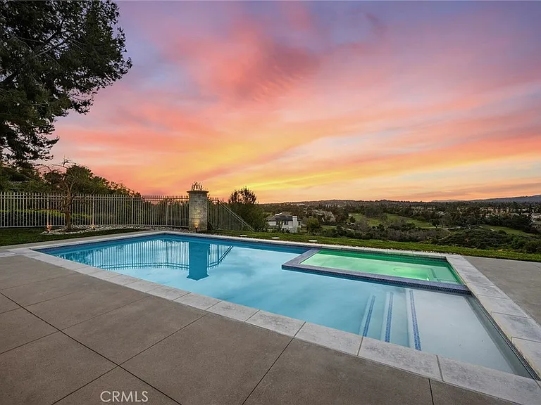 2309 Skyline Dr — Photo 43