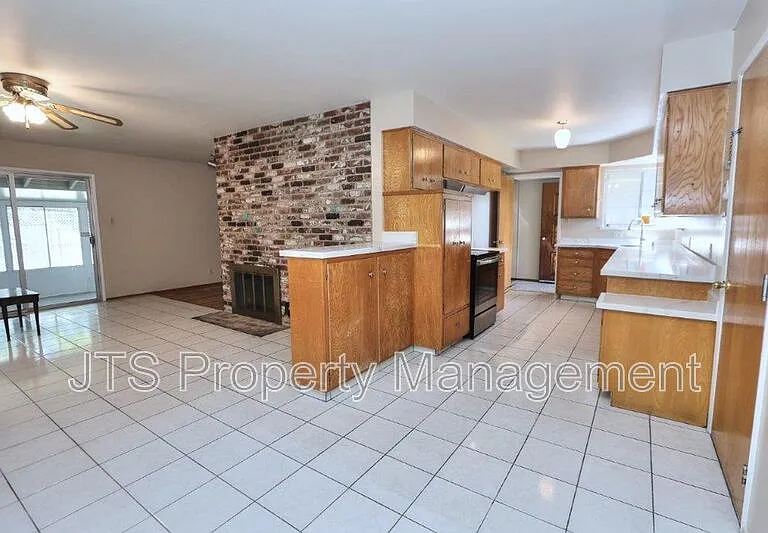 1200 Gary Way — Photo 19