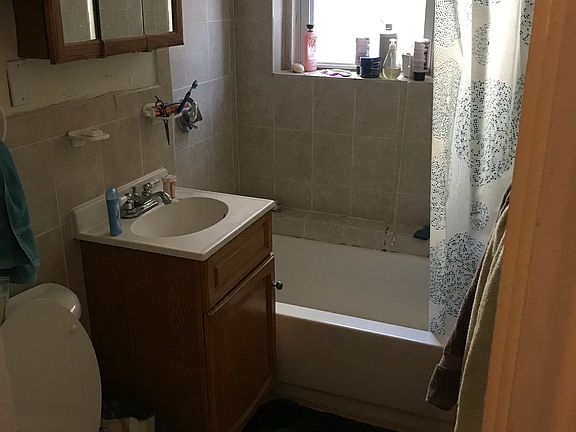 5th image of 360 Riverway St Unit 16